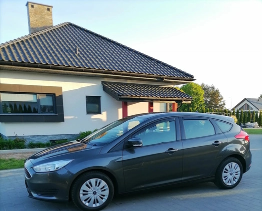 Ford Focus cena 36999 przebieg: 98000, rok produkcji 2018 z Siemiatycze małe 154